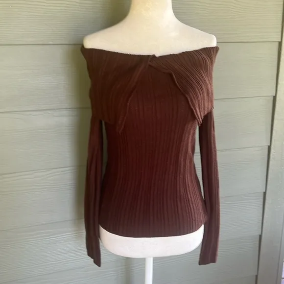 ASOS Design Off Shoulder Sweater - Image 2