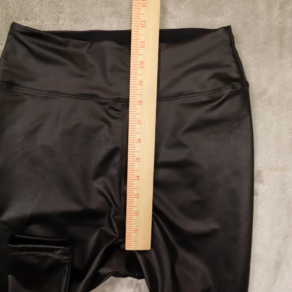 Aerie Offline Black Faux leather Leggings size Women's size Medium NWT - Image 9