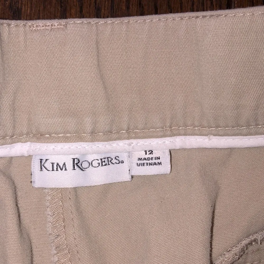 Kim Rogers tan Capri pants size 12 - Image 4