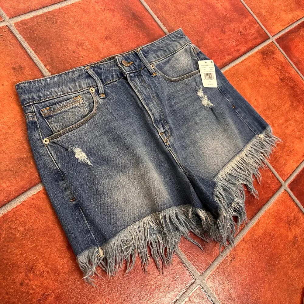 Good American NWT  Bombshell Stretch Denim Shorts Size 8/29 - Image 2