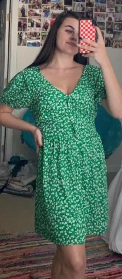 green emerald velvet dress Sienna Sky Floral Green/White Maxi Dress XS – Threndzs main image 1