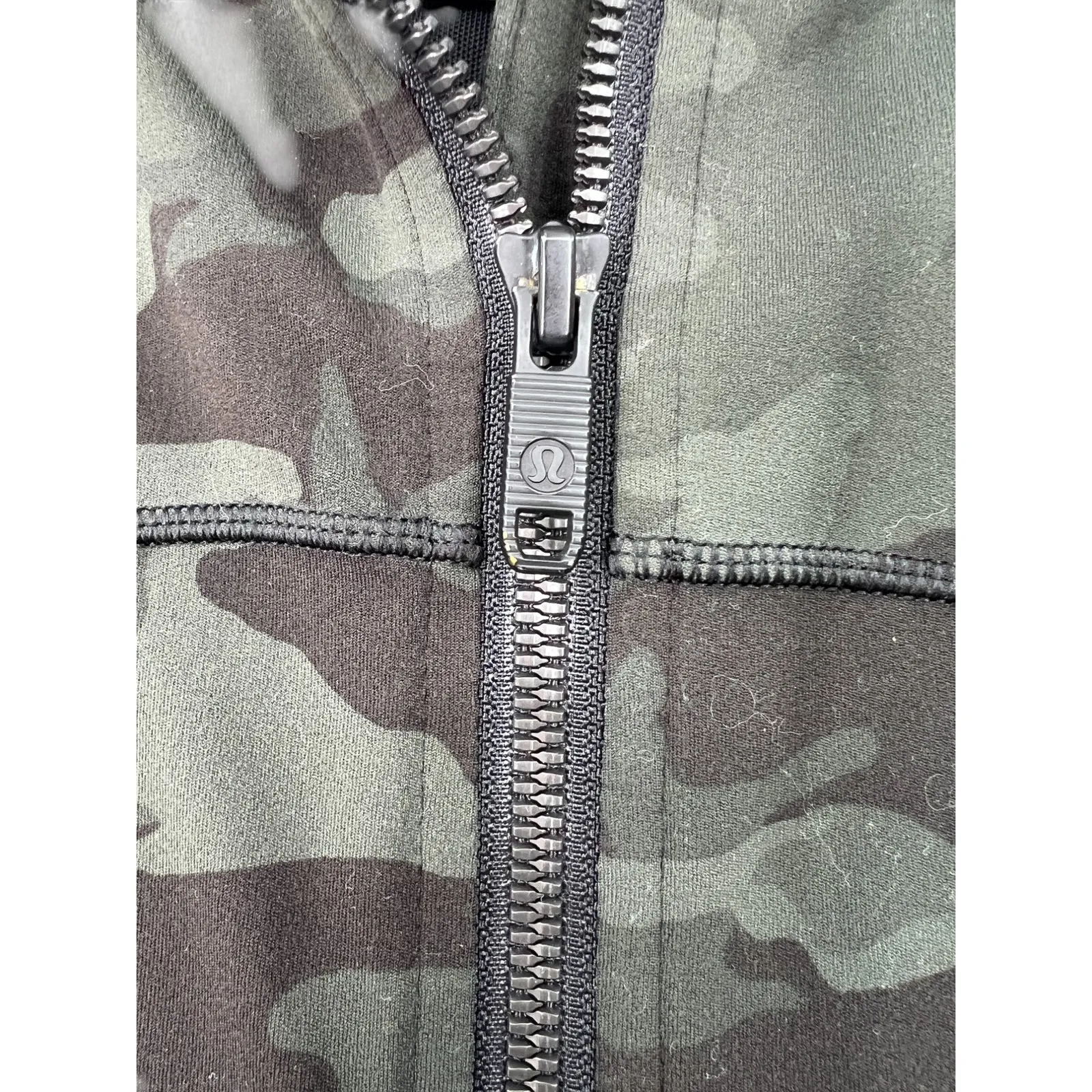 Lululemon | 6 | Define NULU Green Camo Jacket Full Zip Women's Hoodie Hooded - Image 4