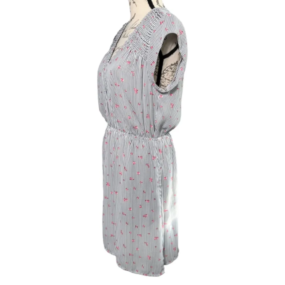 Casual Pinstripe Floral Dress with V-Neck and Elastic Waist - Summer Ready! - Image 3