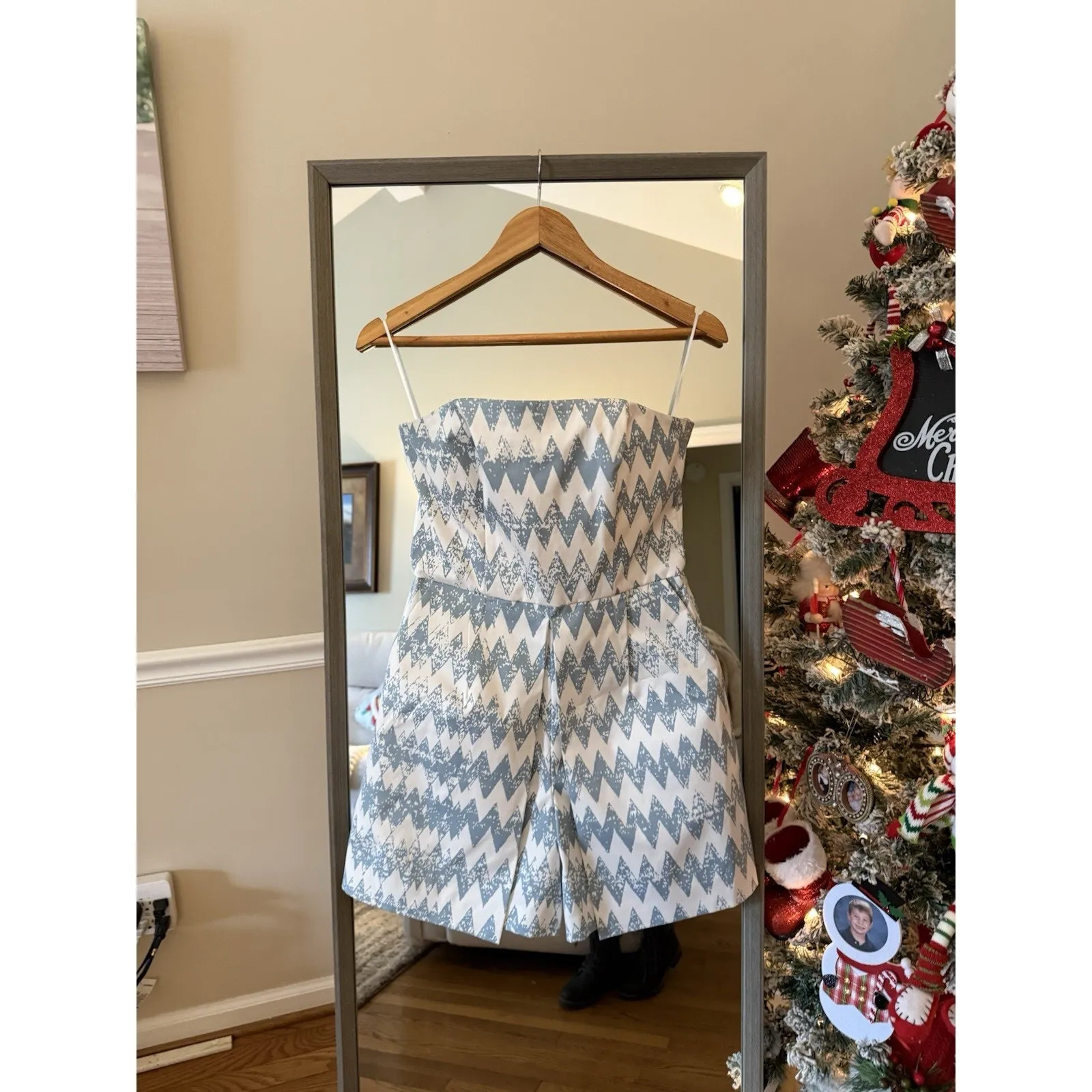 Chevron Print Strapless Romper by 1.State Size 4. Worn By Paige On Royal Pains - Image 3