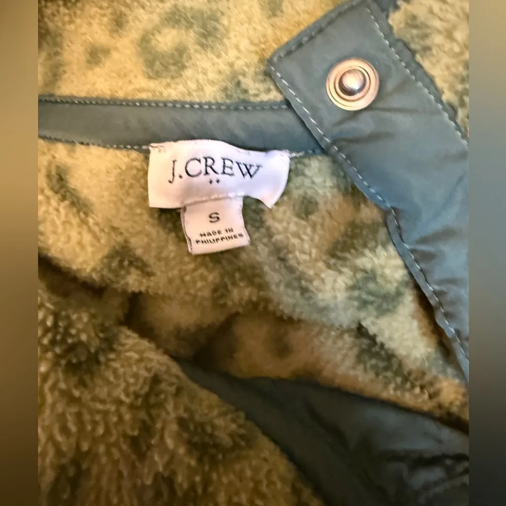 J Crew Jacket Green Leopard Print Fleece Sherpa Pullover Button Top Small - Image 5