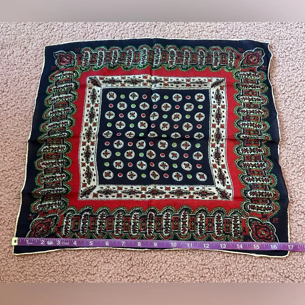 Vintage Feels Like 100% Silk Hand Rolled Scarf Smells Must/Perfume No Tags Navy Blue - Image 3