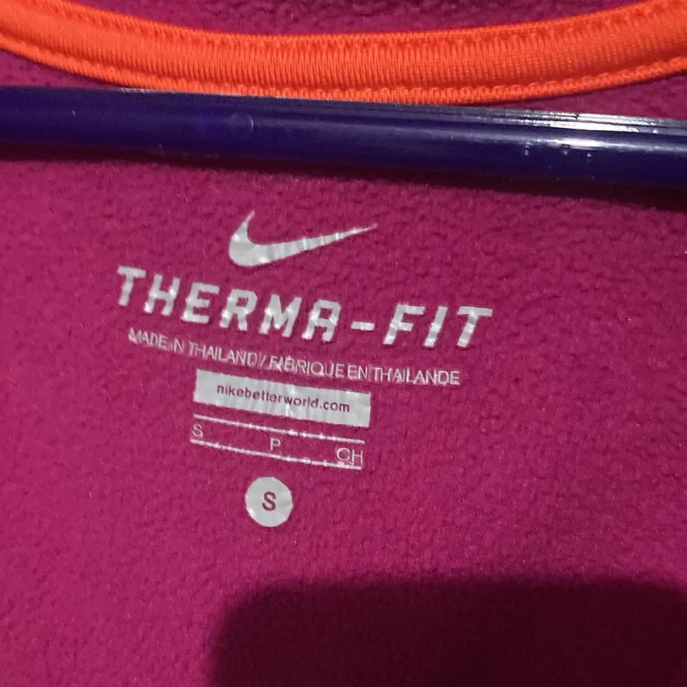 Nike Therma-Fit Size Small Pink/Orange/Gray Full Zip Fleece Lined Hooded Jacket - Image 2