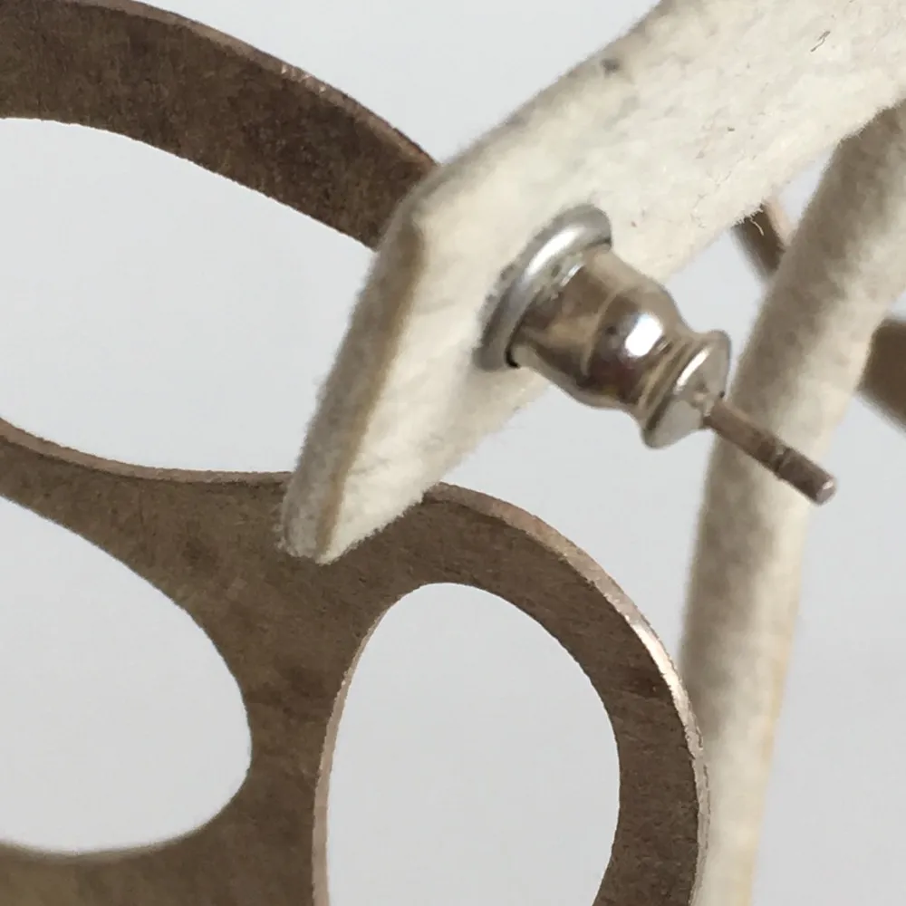 FINAL MARKDOWN Ladies’ Lightweight Brushed Metal Post Earrings - Image 4