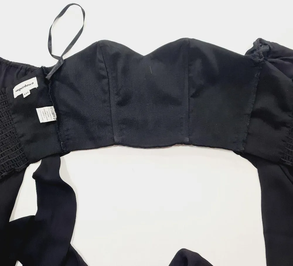 Superdown Maya Crop Top in Black - Image 9