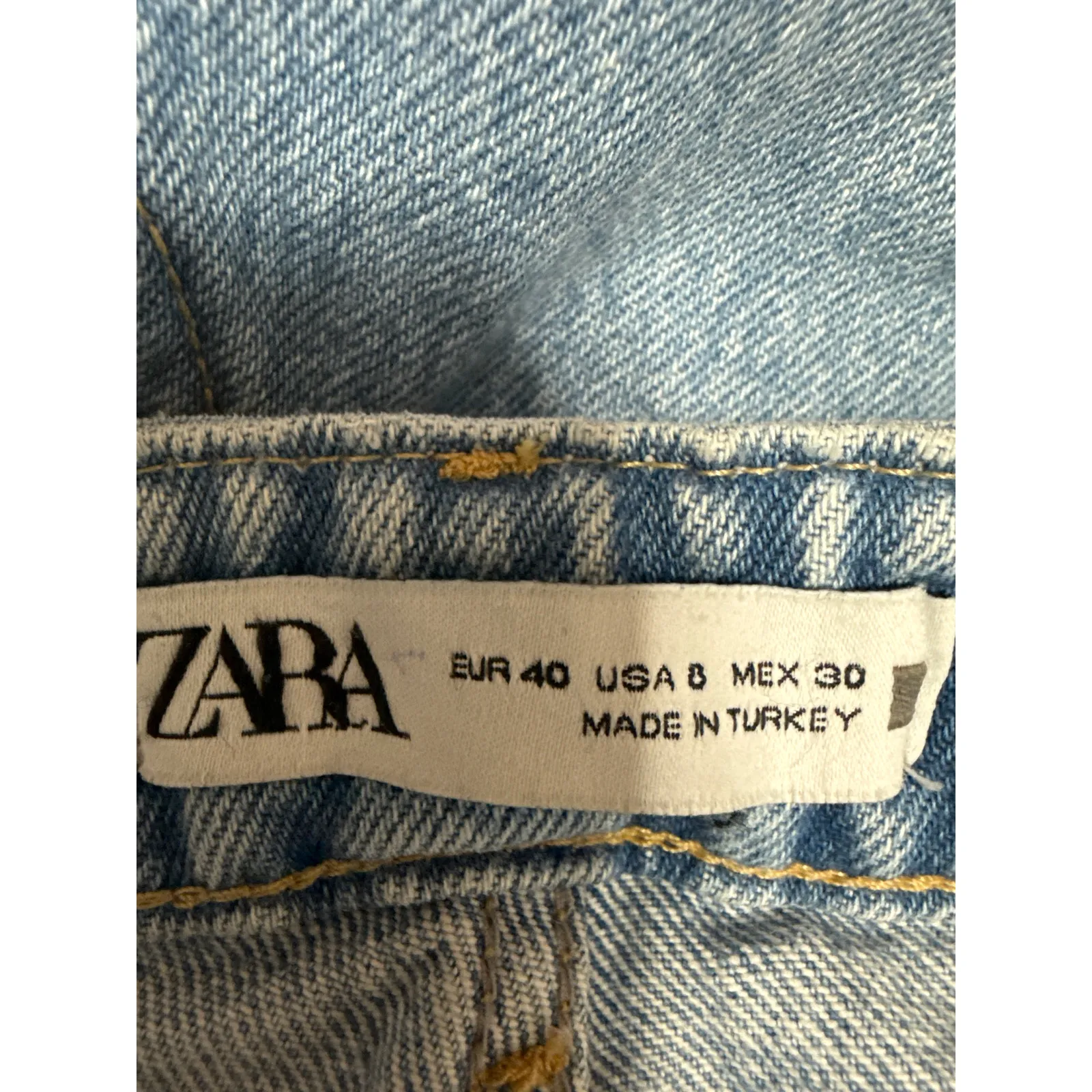 Zara Women's Blue Light Wash High Waisted Tapered Leg Mom Denim Jeans Size 8 - Image 4