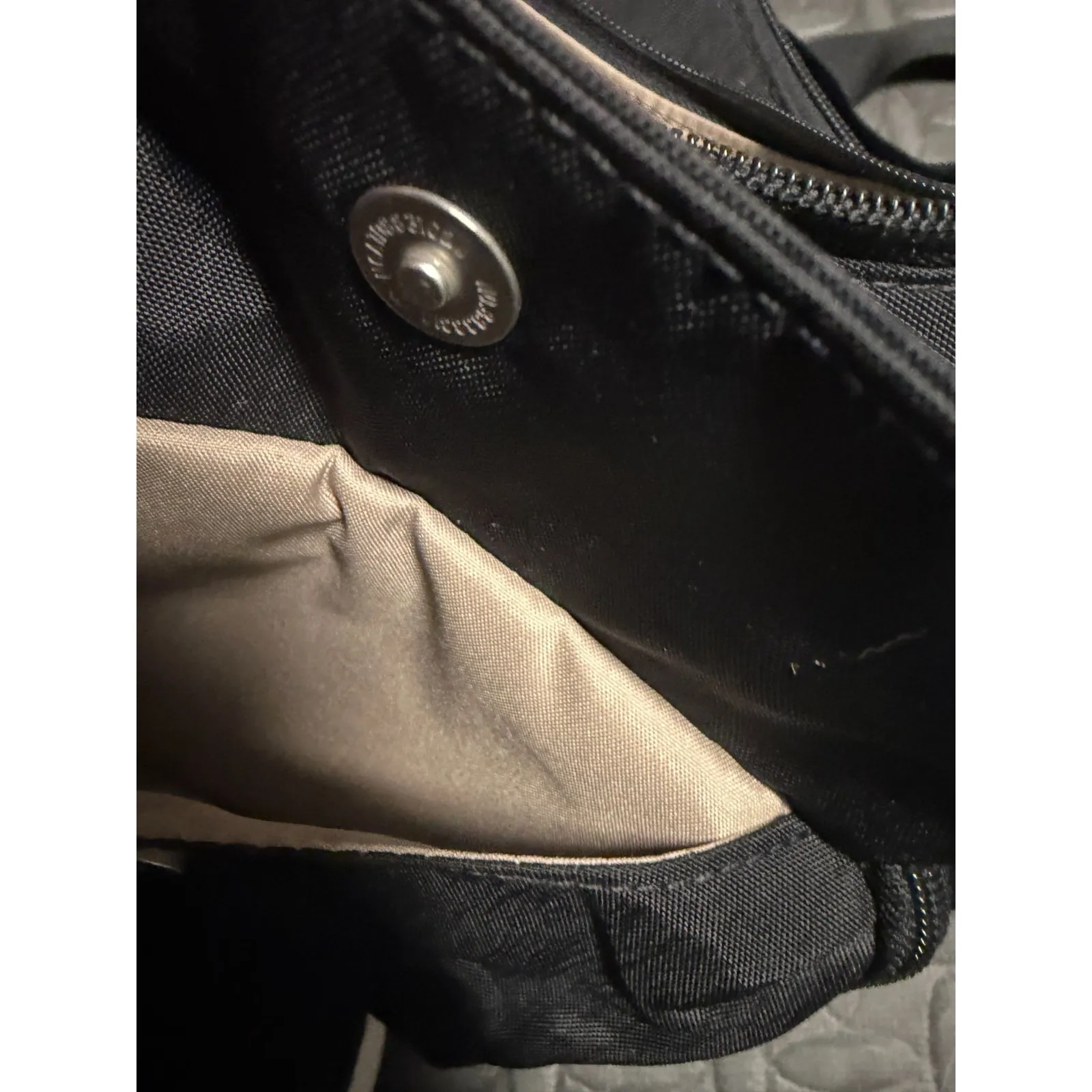 Baggallini Crossbody Shoulder Bag Backpack criss cross travel Purse Tote Black - Image 7