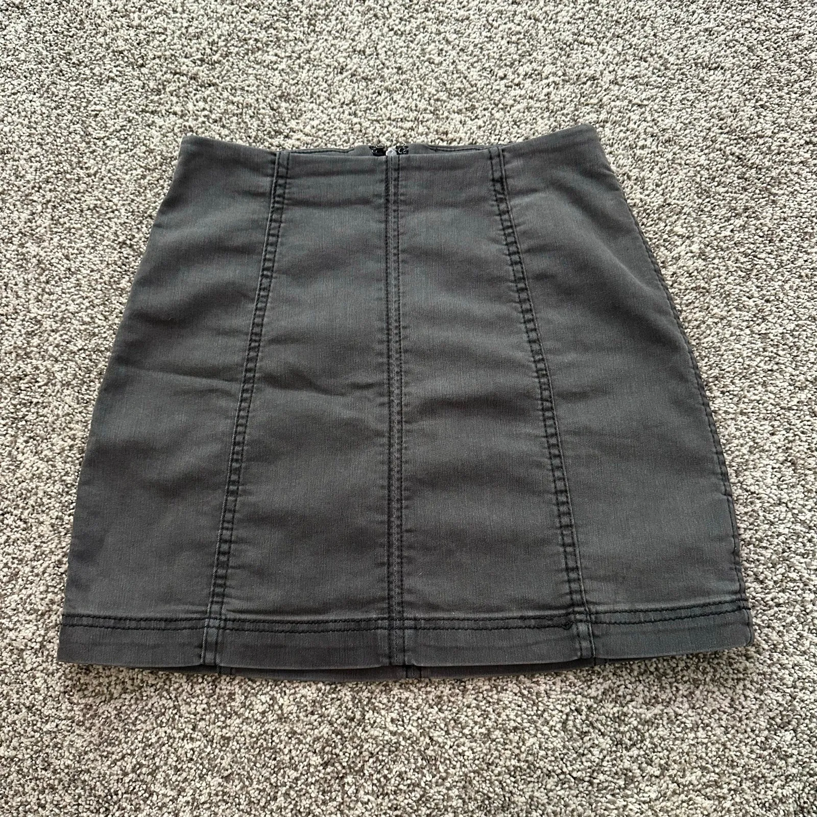 Free People gray denim mini skirt size 6 - Image 2