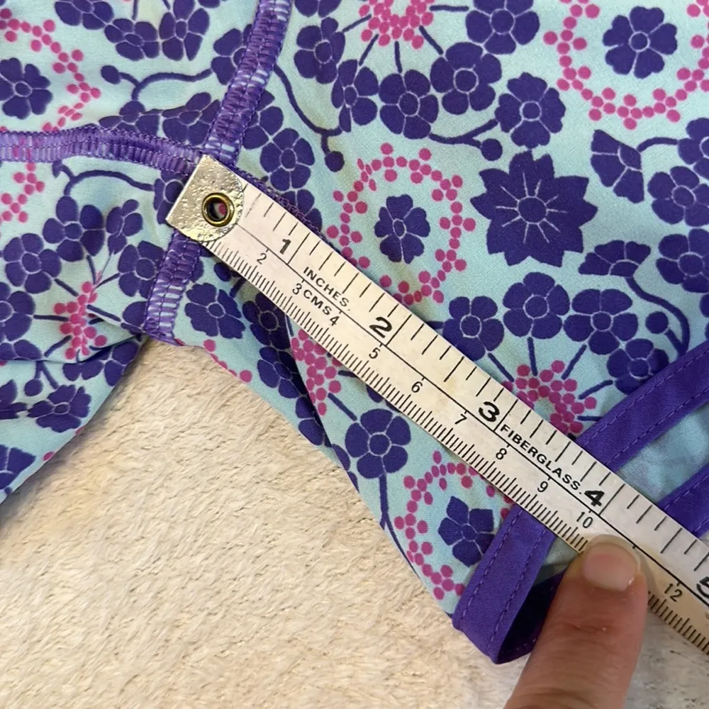 Lululemon Tracker Shorts Size 8 Purple Flower Pattern - Image 7