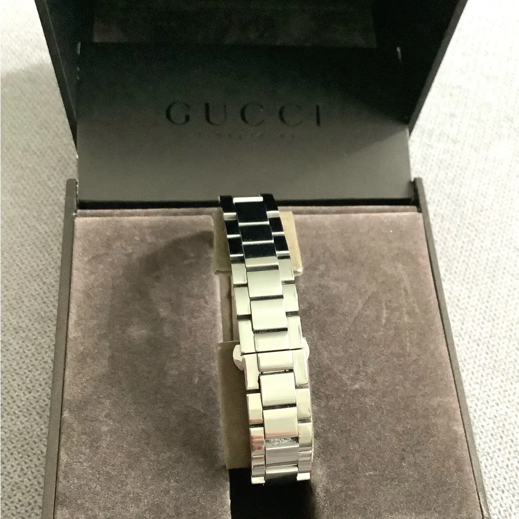 Modern stainless steel GUCCI watch 🔥🔥 - Image 11