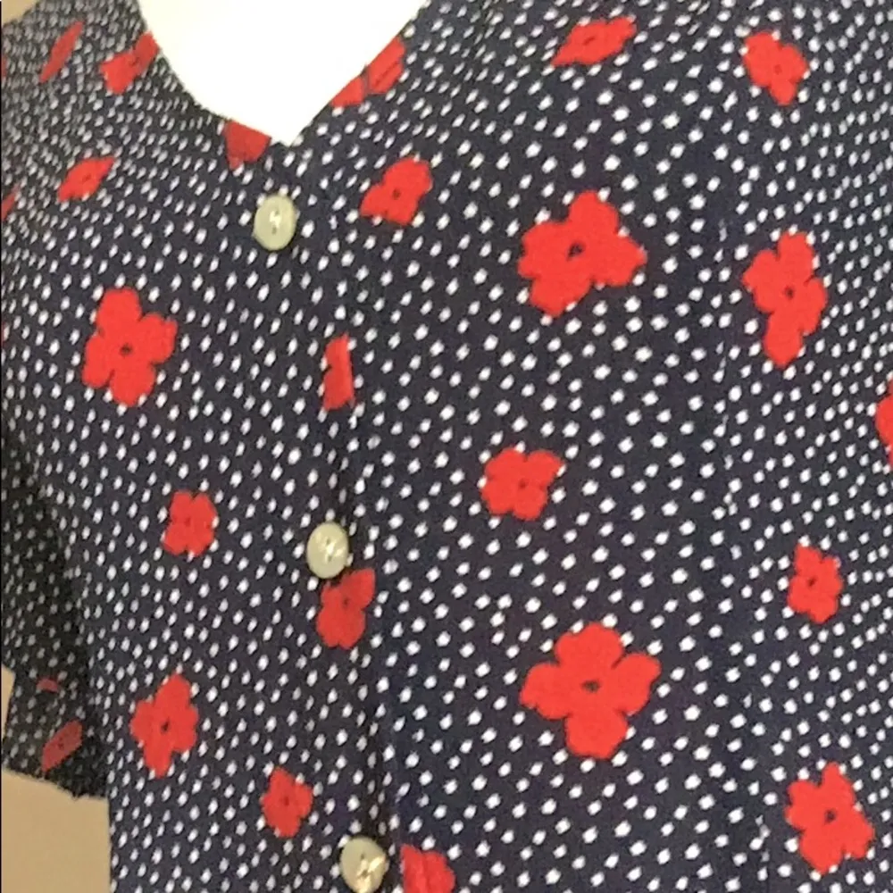 Forever 21 Short Flutter Sleeve Botton Down Floral Print Mini Dress - Image 3