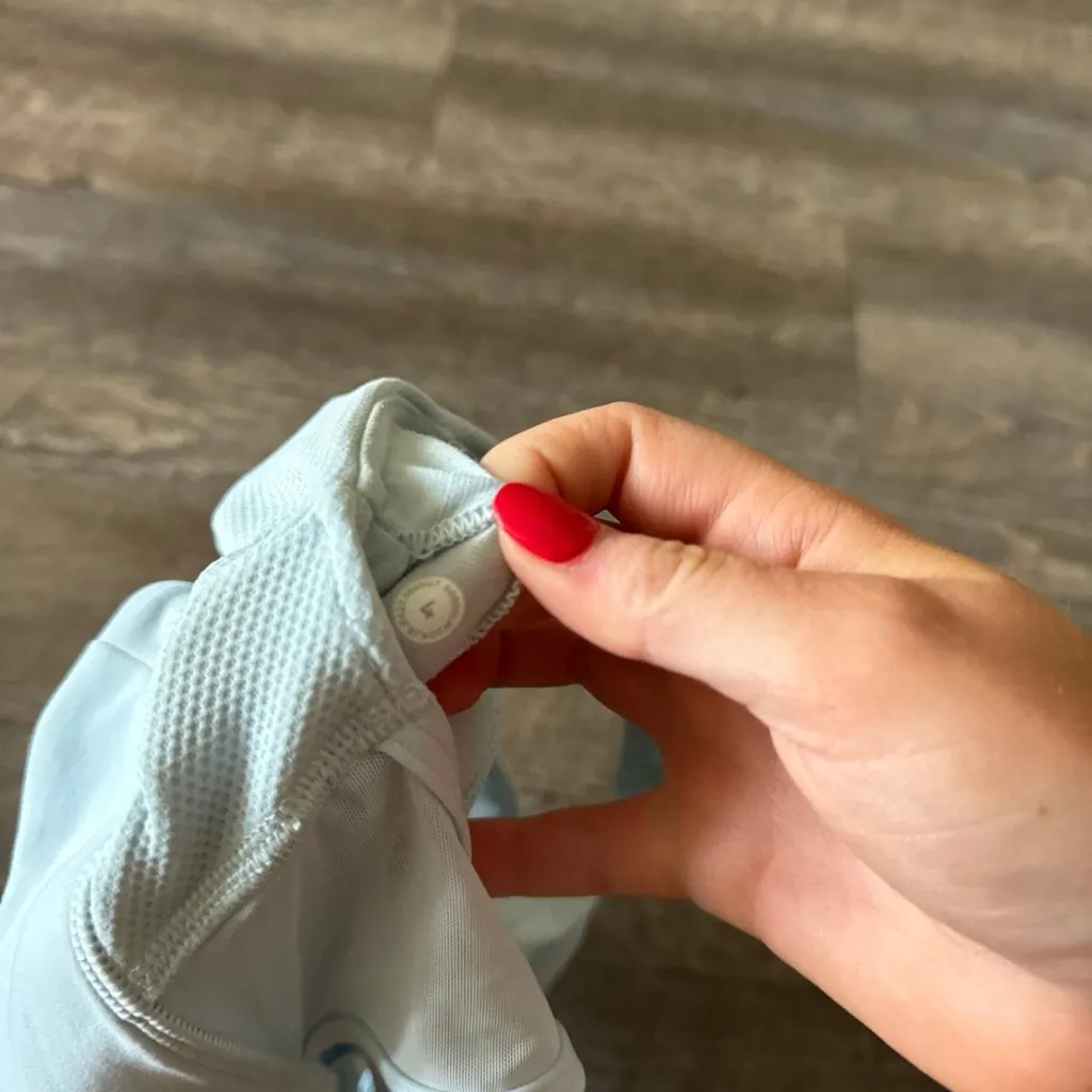 Lululemon Everlux High-Neck Train Bra *Medium Support C/D Cup in Powder Blue - Image 7