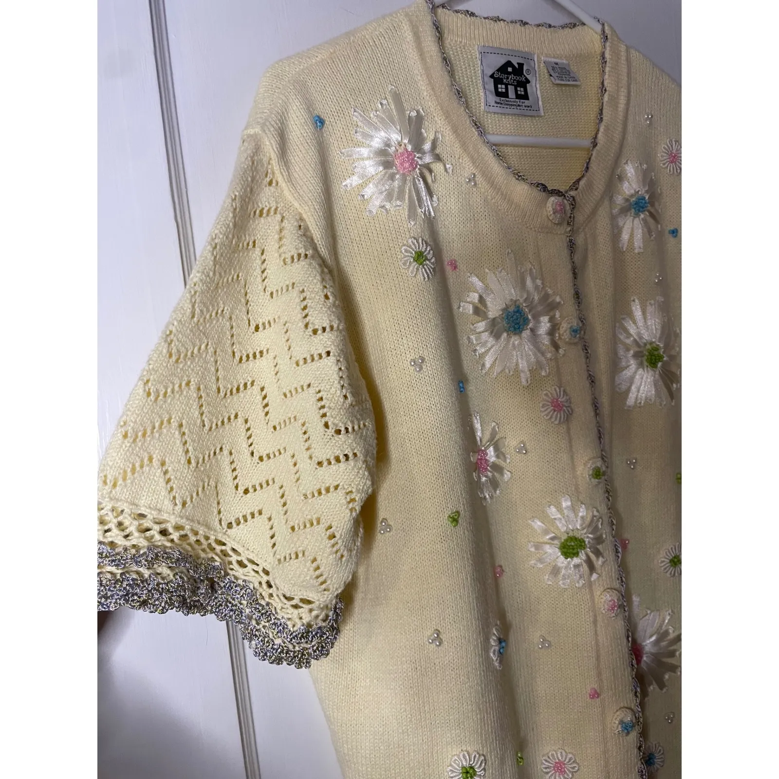 Storybook Knits Cardigan Sweater Women's 1X Yellow Daisy Embroidered ShortSleeve - Image 2
