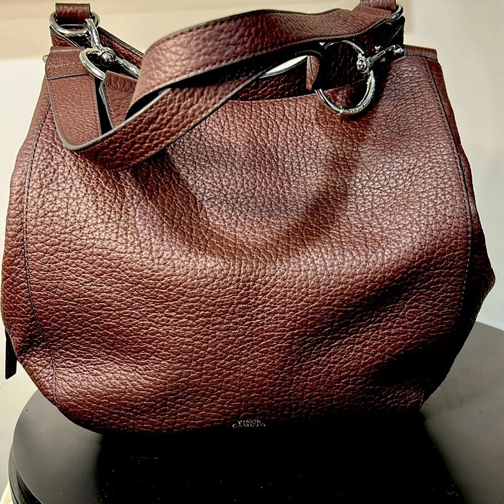 Vince Camuto Crescent Leather Shoulder Bag - Image 4