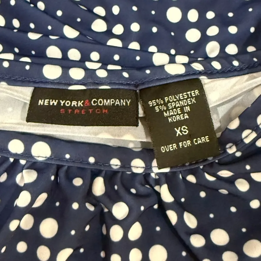 New York‎ & Company Women's XS Blue Polka Dot 3/4 Sleeve Blouse - Image 6