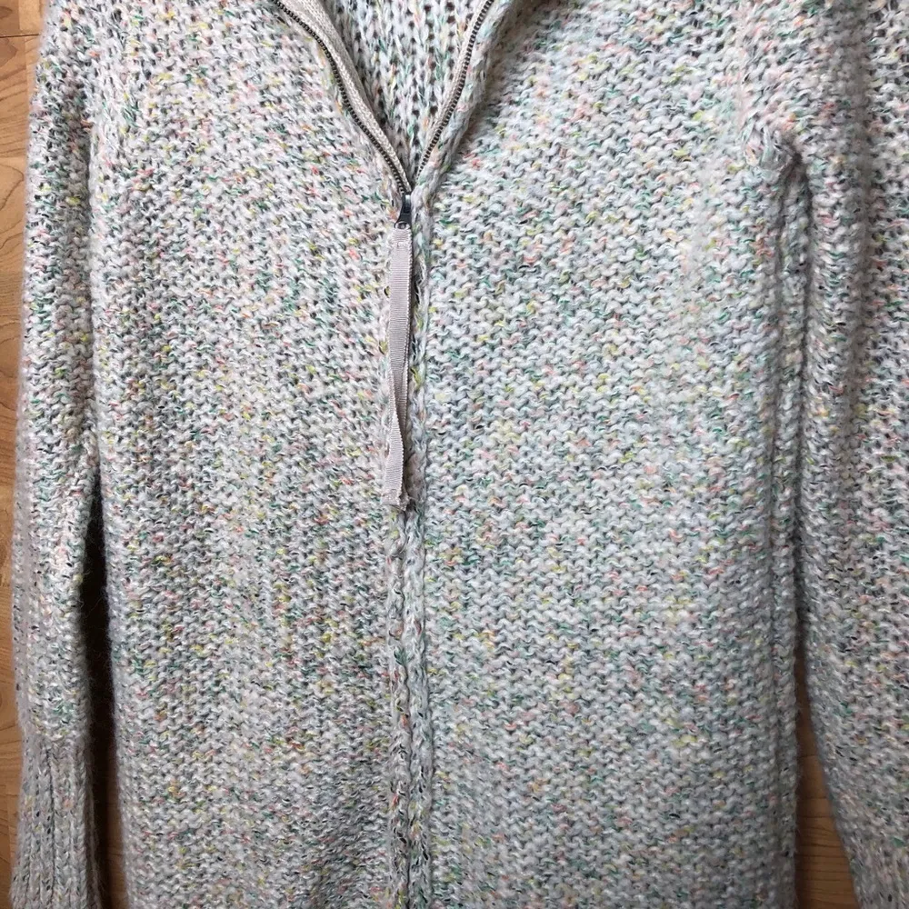 Ruby Moon Back Zip Crewneck Long Sleeve Sweater - Image 9