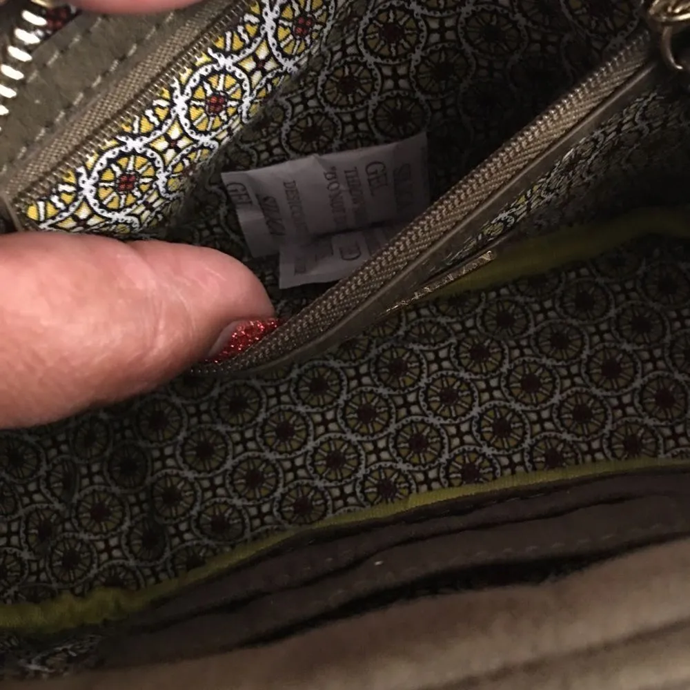 Steve Madden Faux suede Bee 🐝 Crossbody bag - Image 6