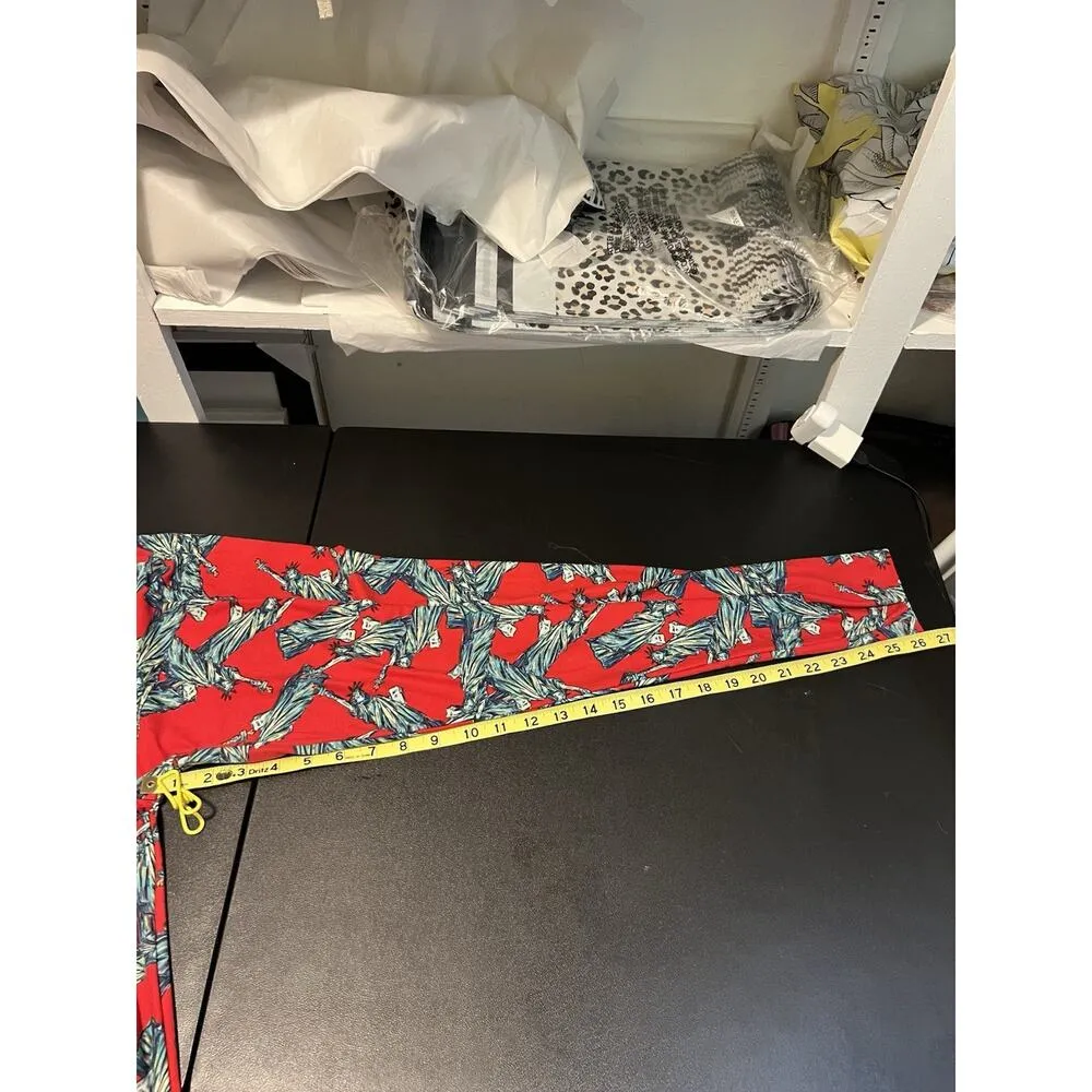 LuLaRoe Women's Tall and Curvy Leggings Size 12-18 Statue Of Liberty Themed - Image 5