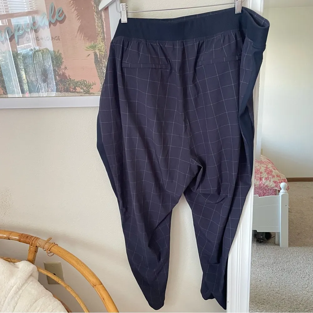 Athleta Brooklyn Textured Ankle Pants  Navy Windowpane | Size 26 - Image 7