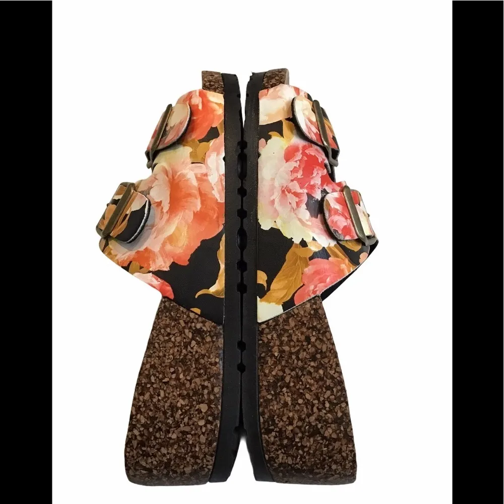 Chinese Laundry  Floral Strap Platform Sandals. - Image 7