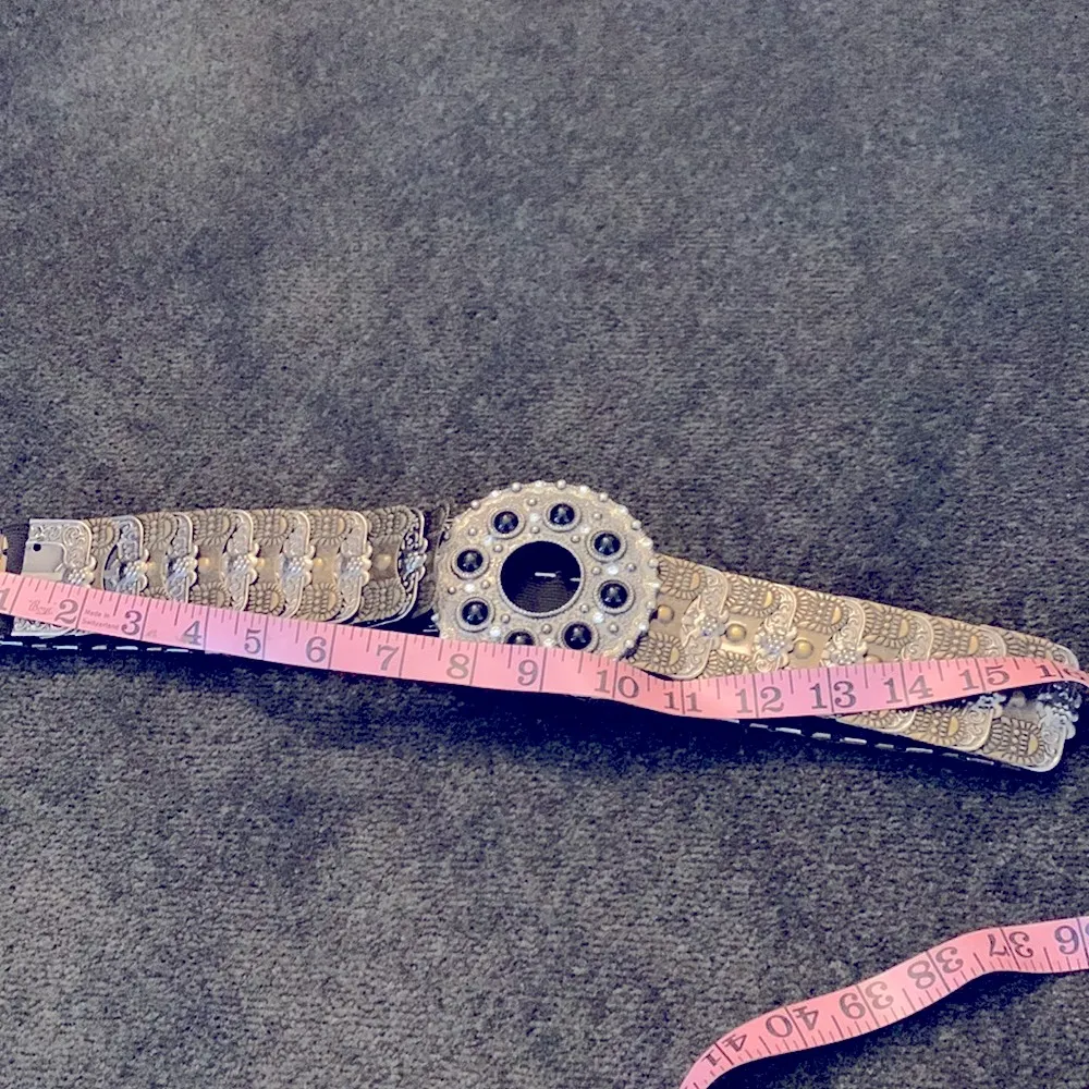 Gold & Silver VINTAGE Hammered Metal Disc Belt - Image 11