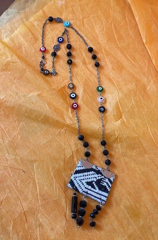 Custom beautiful necklace Black - Image 4