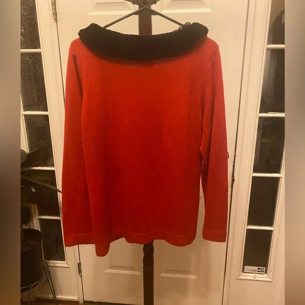 Lord and Taylor  RED SWEATER WITH FAUX FUR COLLAR SIZE L - Image 6