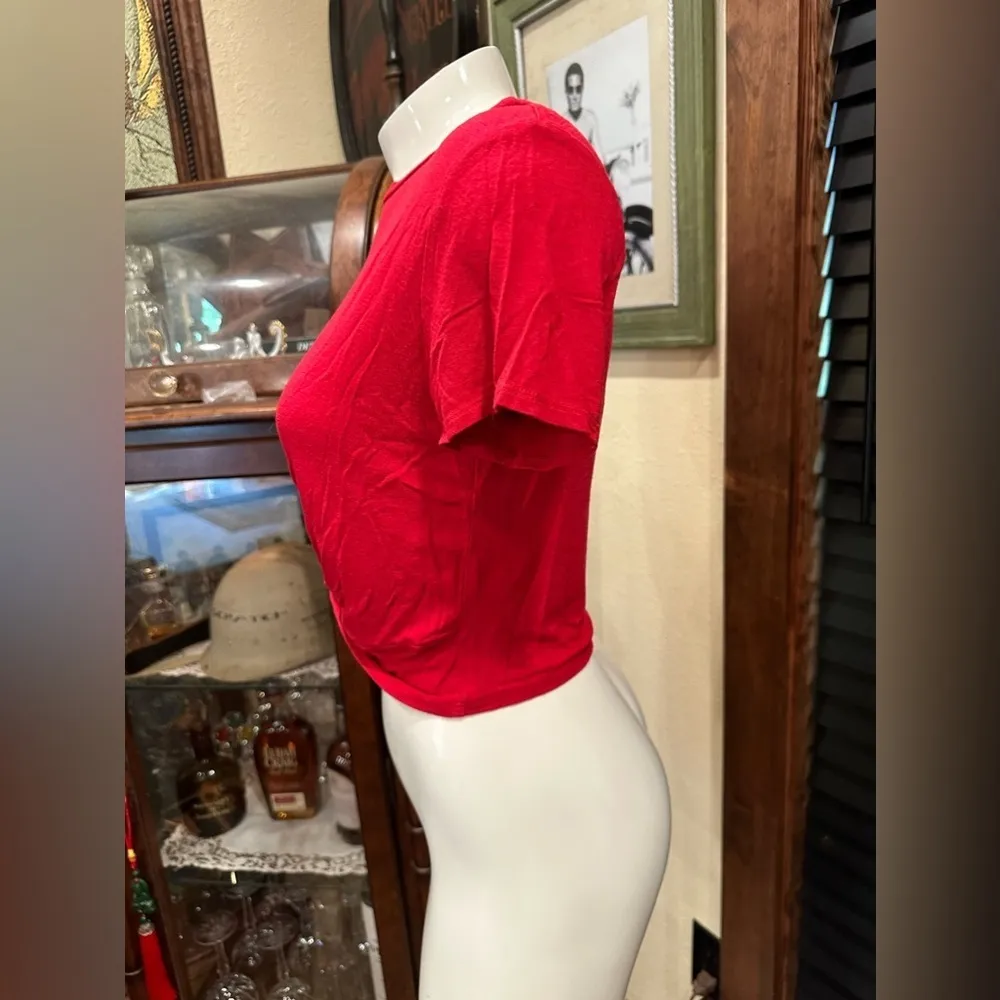 EUC Amazon red  Casual Twist Hem Short Sleeve Round Neck Crop Top Tee Shirt - Image 4