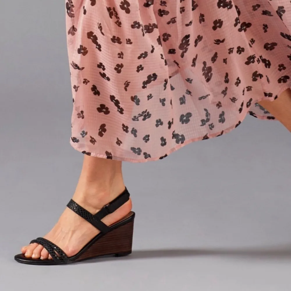 Vionic Emmy Backstrap Wedge Sandal 6‎ Blue - Image 2