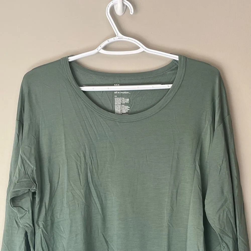 NWT! All in Motion Green Long Sleeve Tee Size XS - Image 5