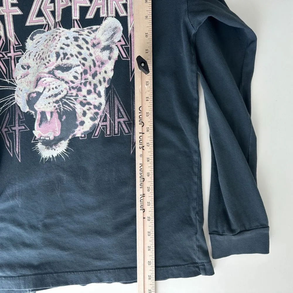 Daydreamer Def Leppard Womens Small Long Sleeve Graphic Tiger Tour Band Tee - Image 11