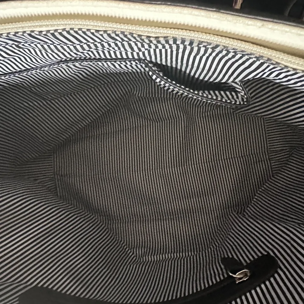 ADRIENNE VITTADINI Grace Belted Turnlock Tote Bag Purse tan leather;13”x 12”x 6” - Image 4