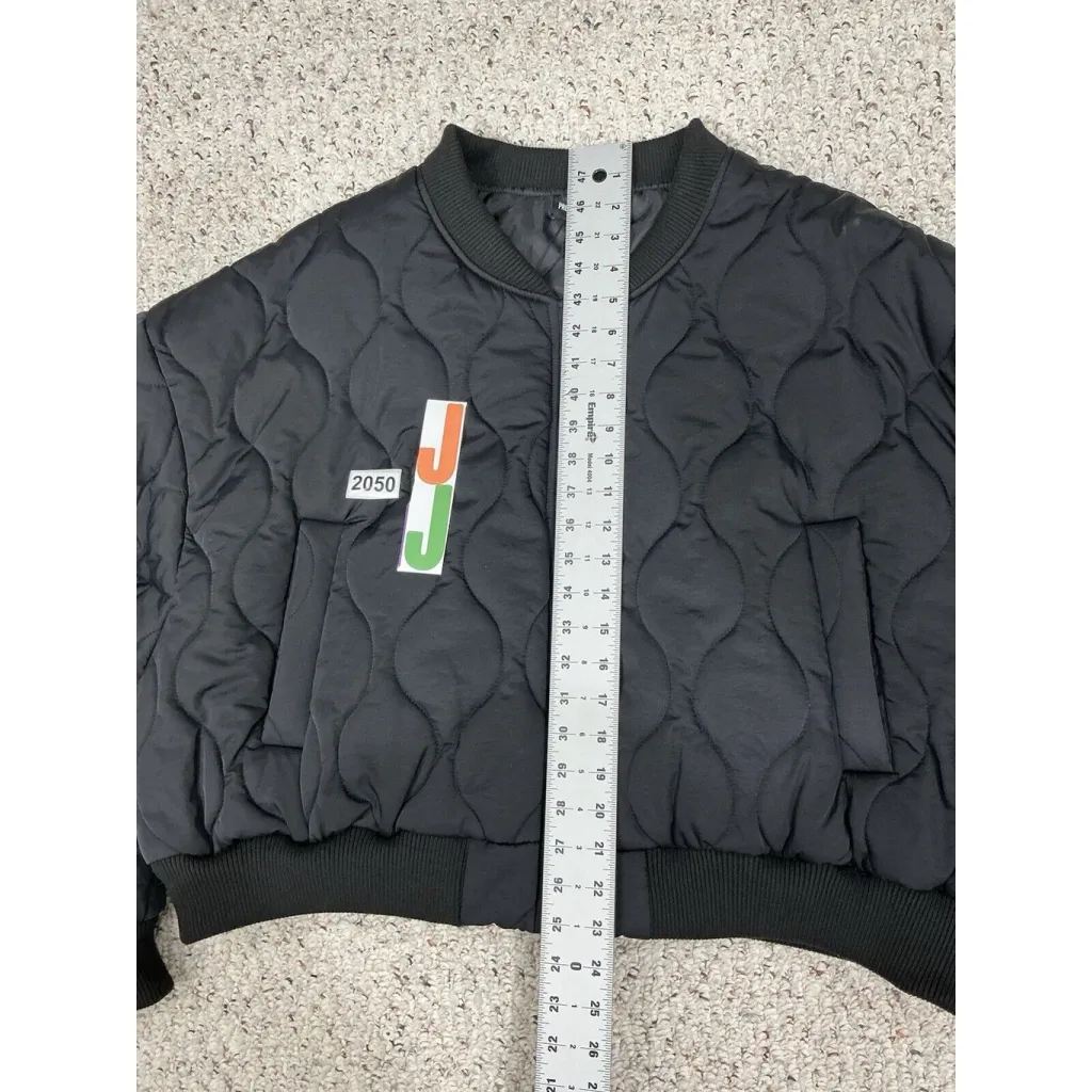 Womans Pretty Little Thing Plus 20 Quilted Zip Up Black Crop Puffer Jacket Size undefined - Image 6