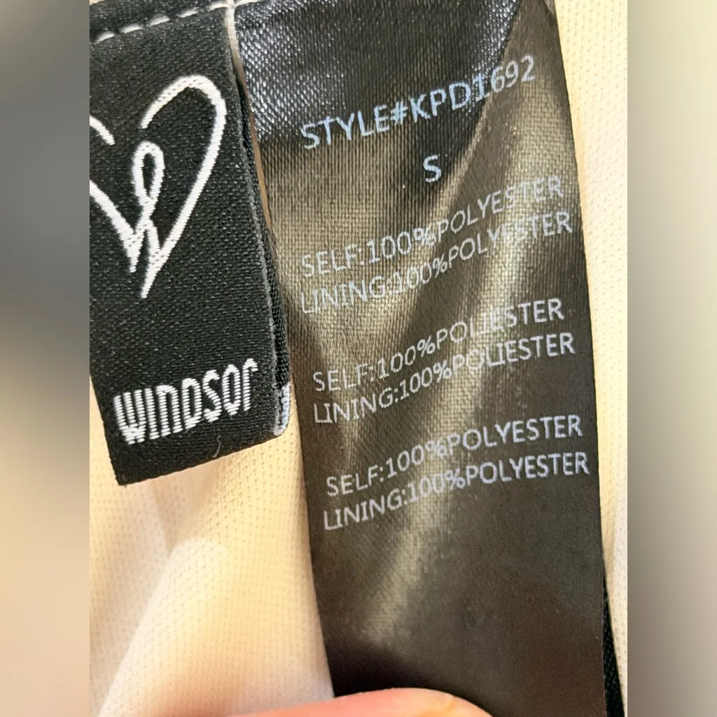 Windsor Mildred Off-The-Shoulder Floral Satin Formal Dress size Small - Image 13