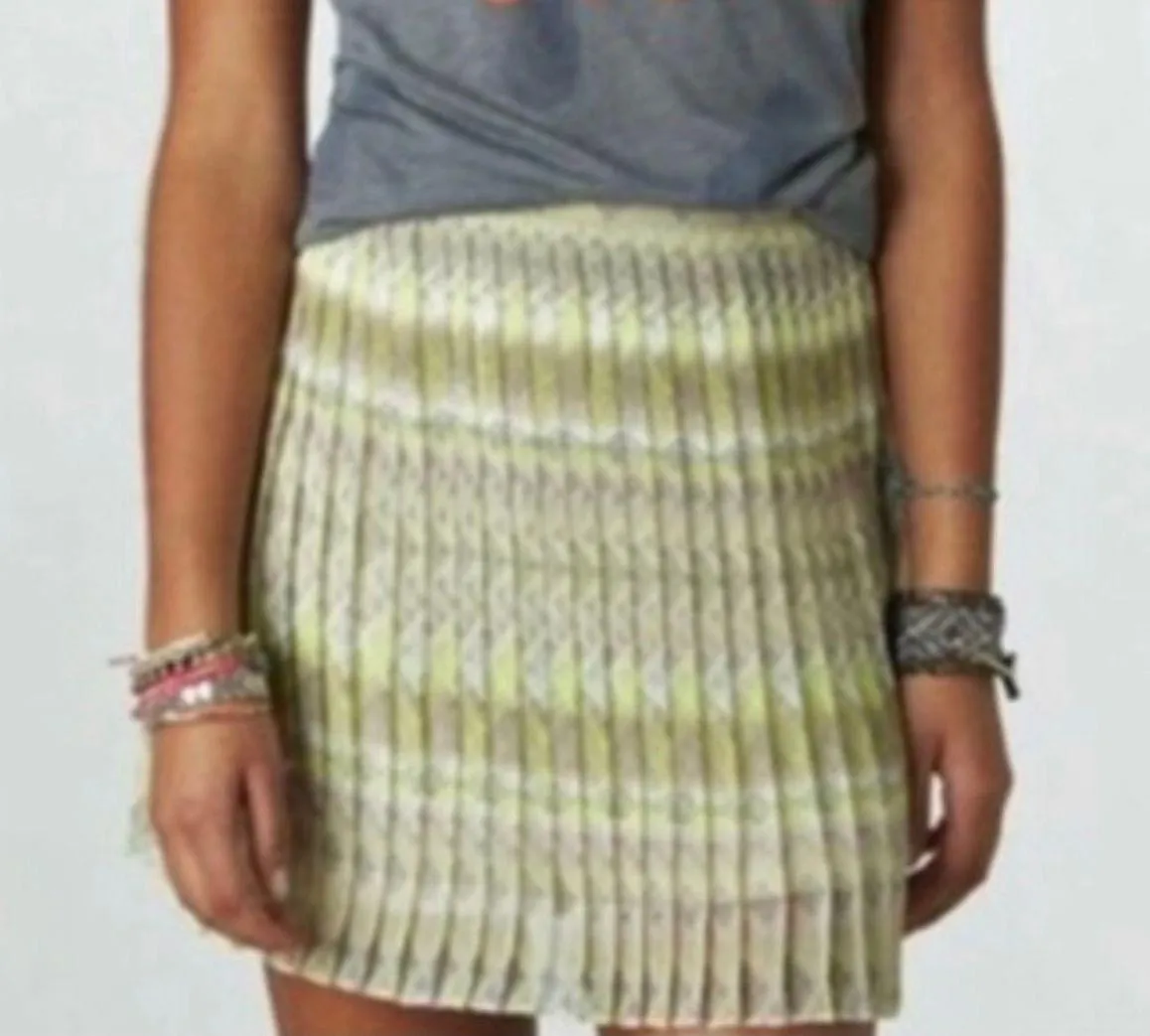 Outfitters Pleated Skirt - Image 8