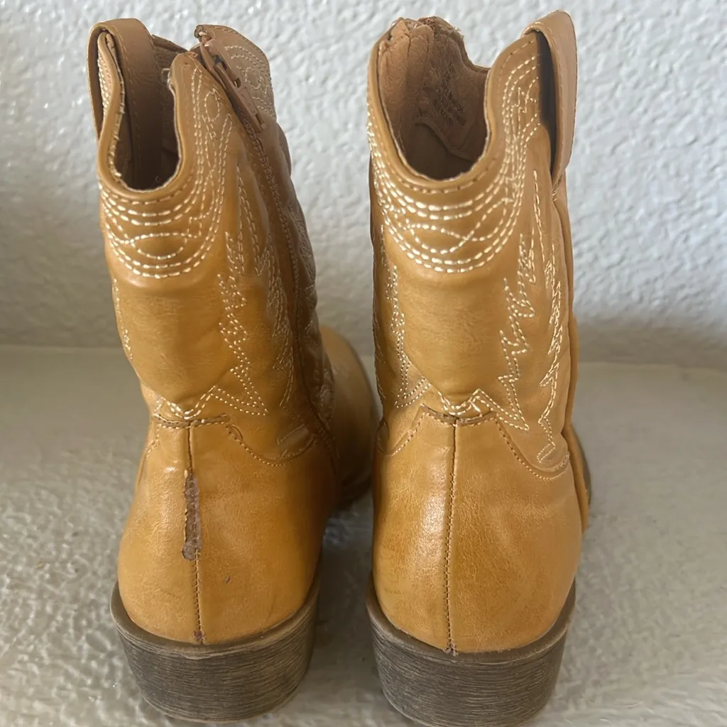 Coconuts By Matisse Legend Western Cowboy Ankle Boot Size 7.5 - Image 3