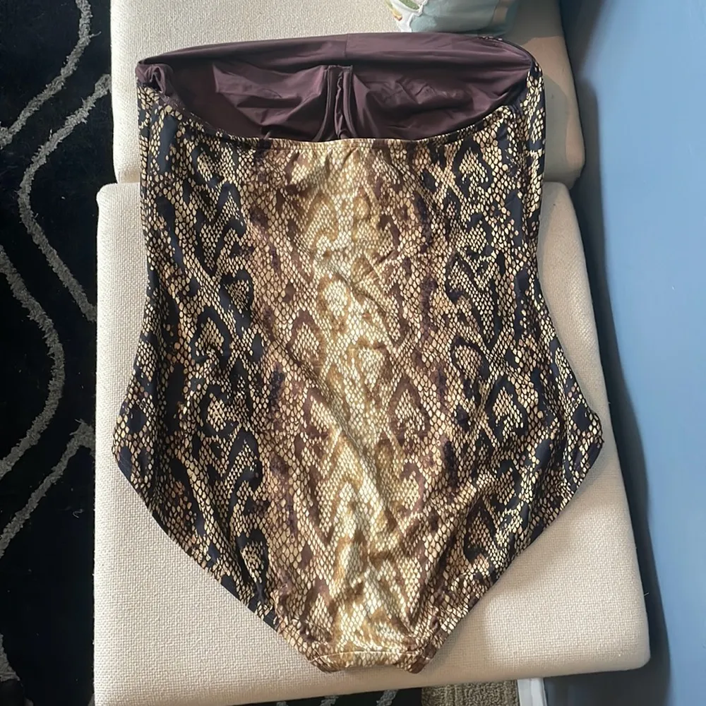 Coco reef bra sized swimsuit 38D - Image 4