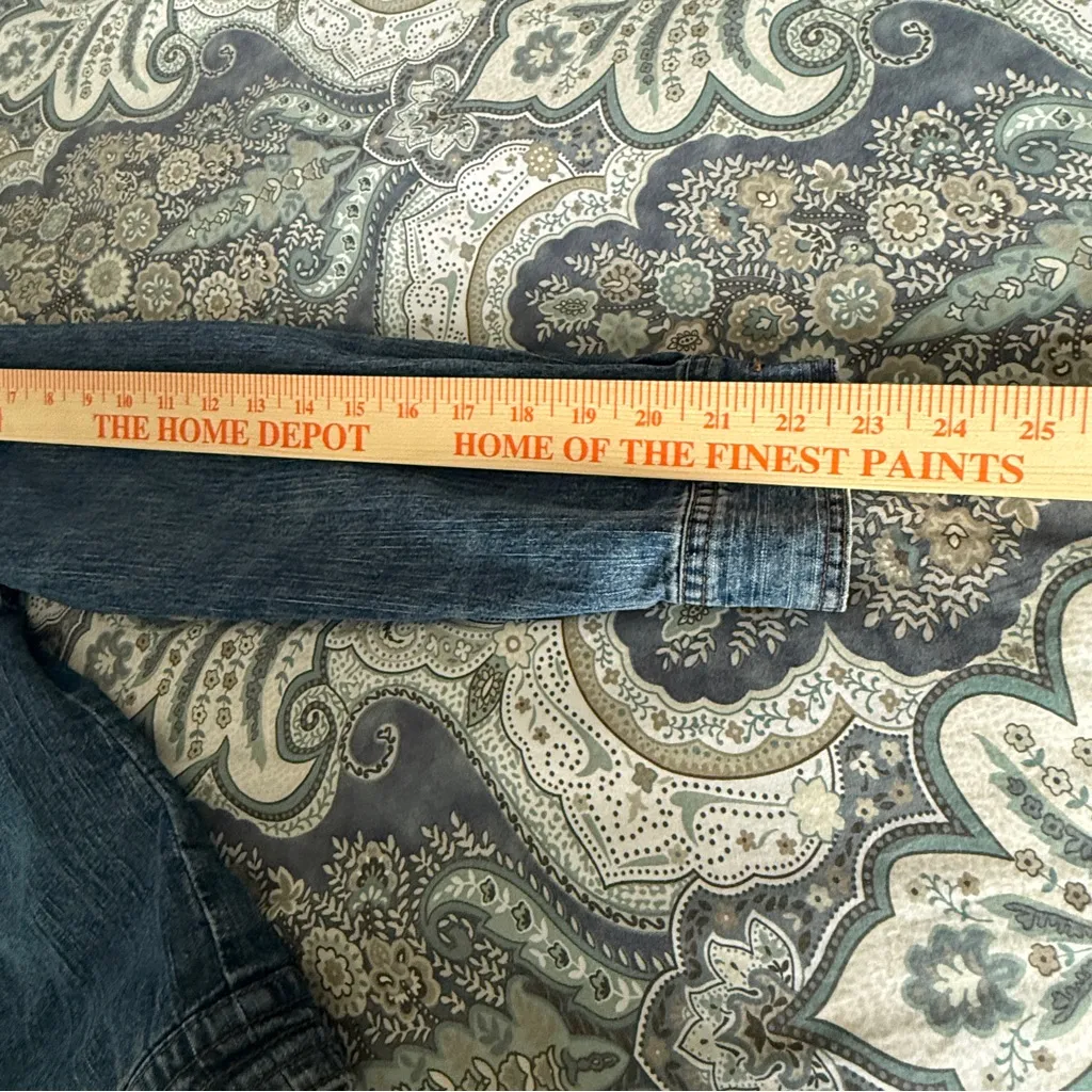 Vintage Fall Jean jacket Alfred Dunner Blue Denim Jacket w/ Floral Embroidery 6P - Image 9