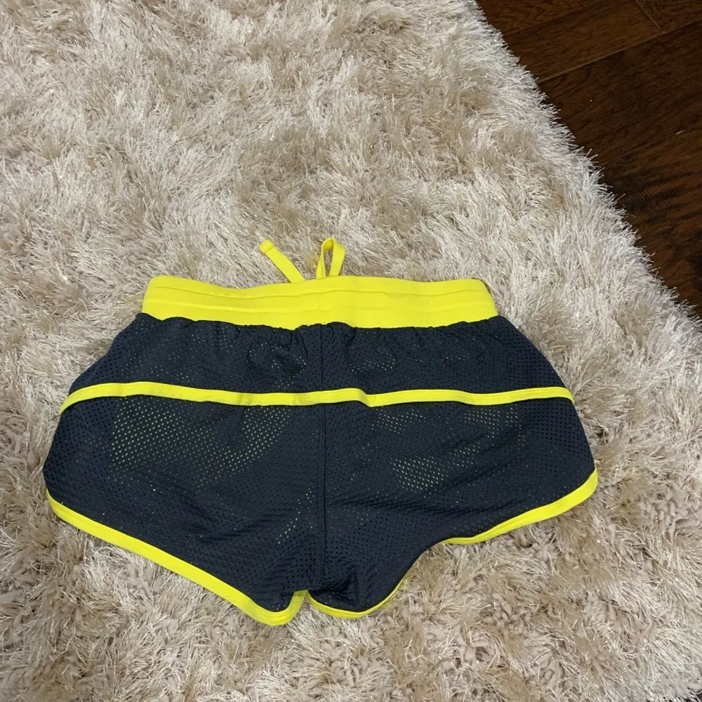 Forever 21 Short - Image 3