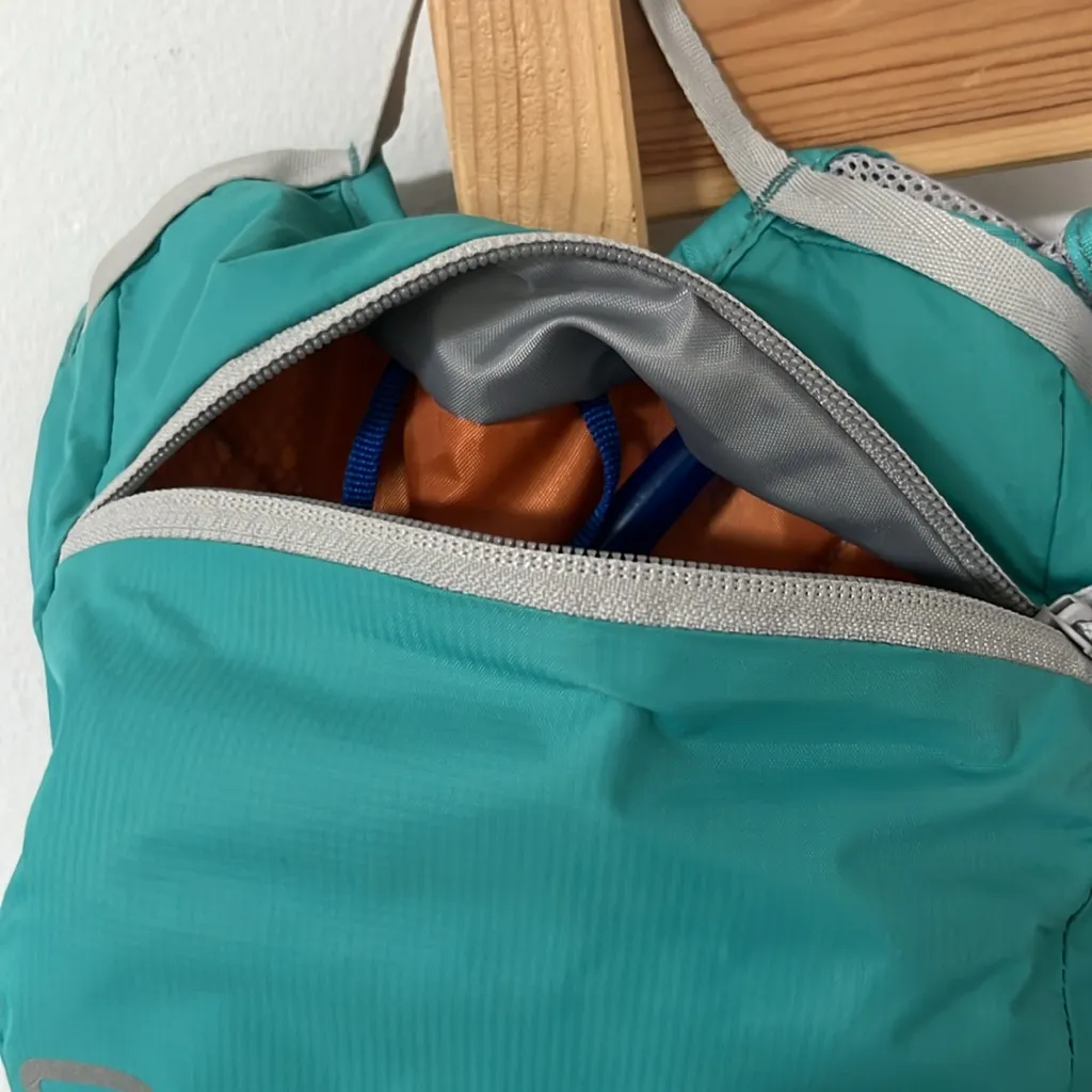 CAMELBAK hydration Pack Blue - Image 3