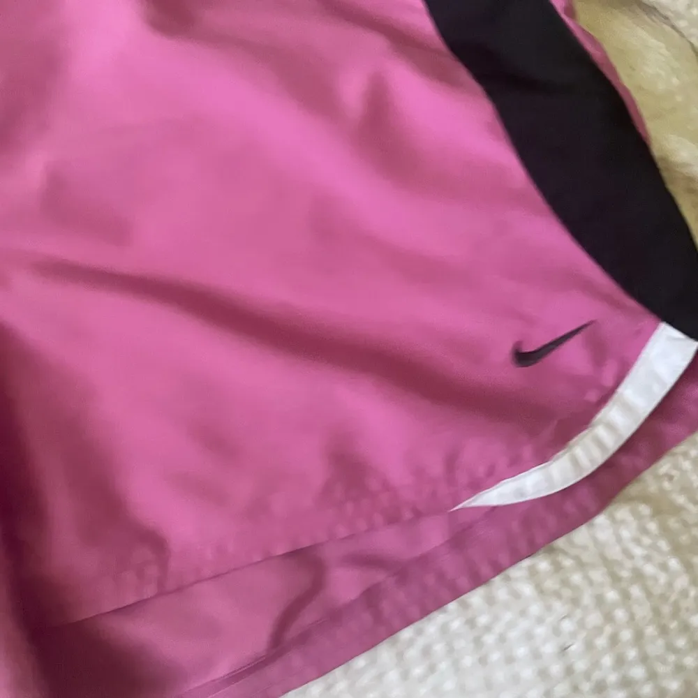 Nike shorts - Image 2
