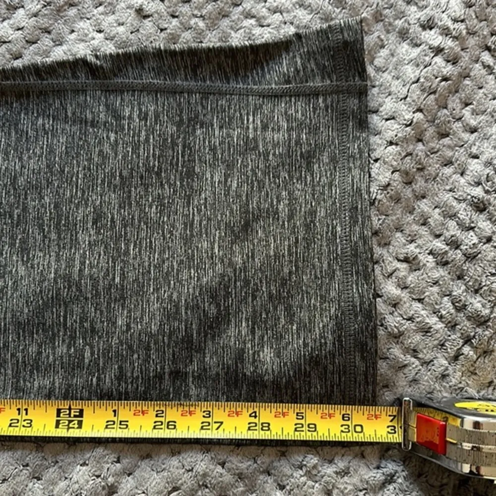 Gaiam Charcoal Gray Athletic Gym Yoga Pants Size Medium EUC #4185 - Image 2