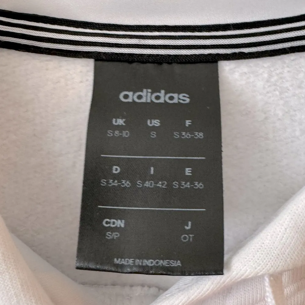 Adidas Essentials Linear Pullover Hoodie - Image 4