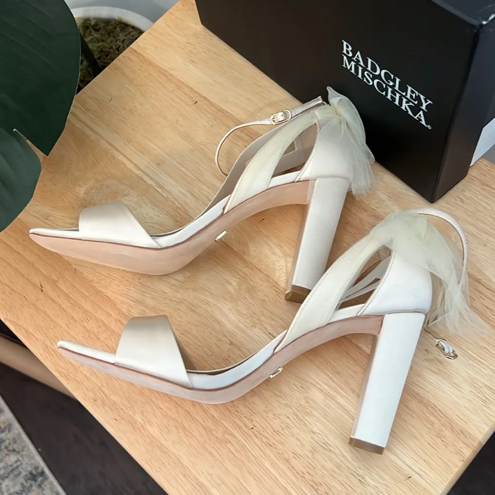 Badgley Mischa Women’s Kim Heeled Sandal in soft champagne color - Image 11