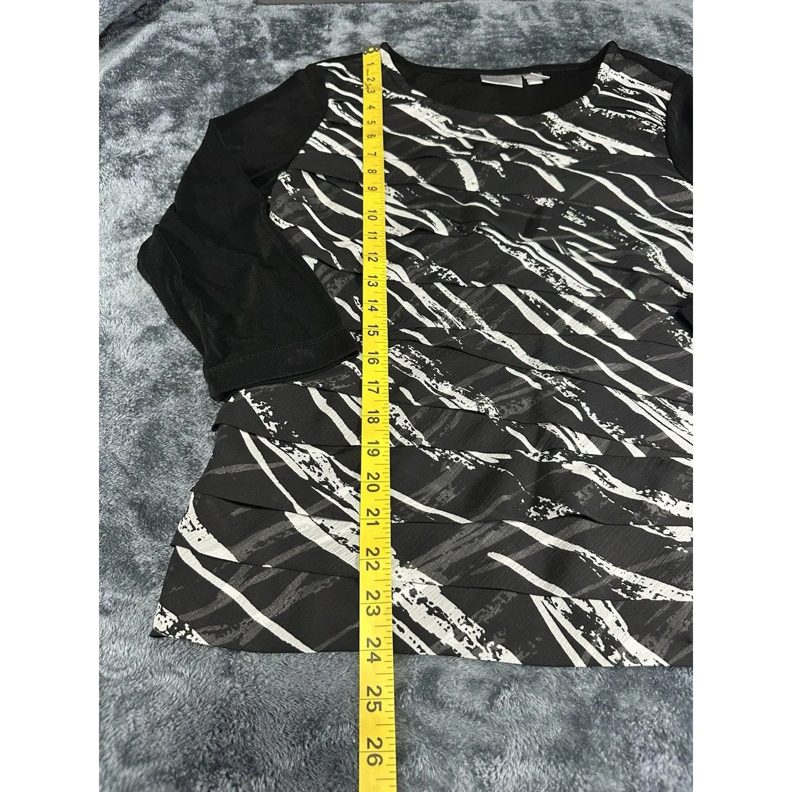 Chico's Travelers Black White Abstract 3/4 Sleeve Knit Top Size 1 (M) - Image 4