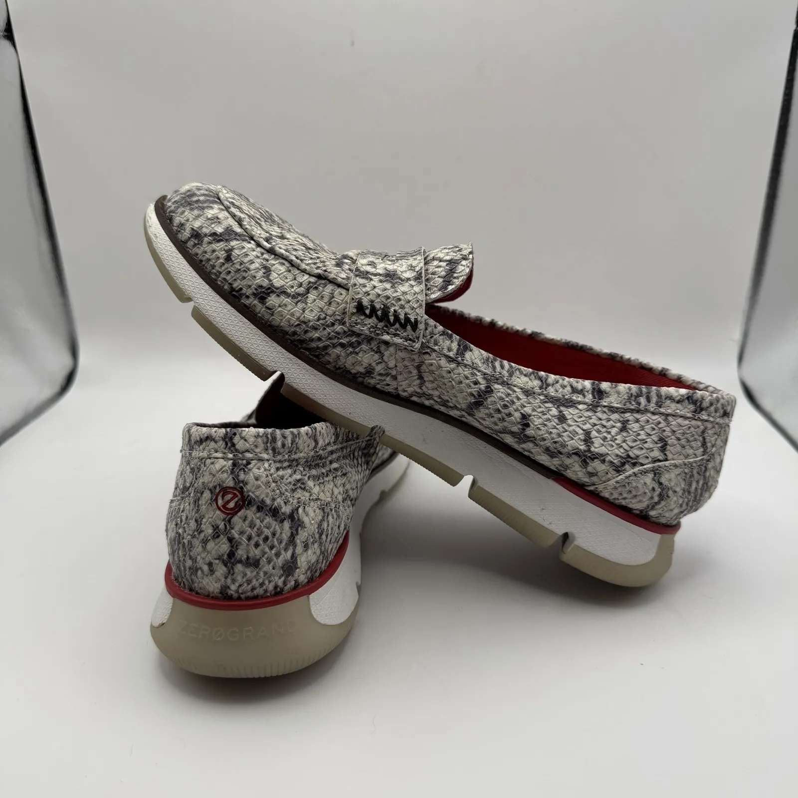 Cole Haan Zerogrand Black White Snakeskin Penny Loafer Women's Sz 8 B - Image 7